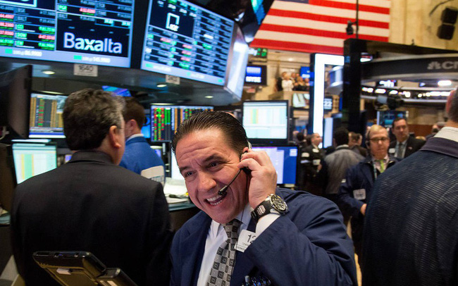 Phố Wall khởi sắc khi mùa báo cáo tài chính bắt đầu, Dow Jones chạm mốc 27.000 lần đầu tiên sau gần 1 tháng
