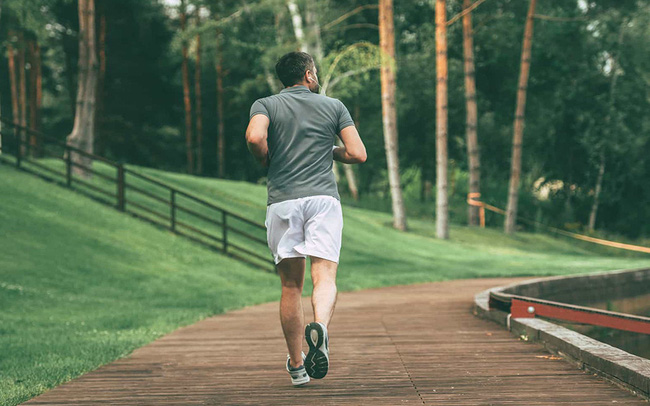 Chạy bộ 10km mỗi ngày, cuộc sống của tôi hoàn toàn thay đổi: Minh mẫn, sáng tạo và thành công hơn!